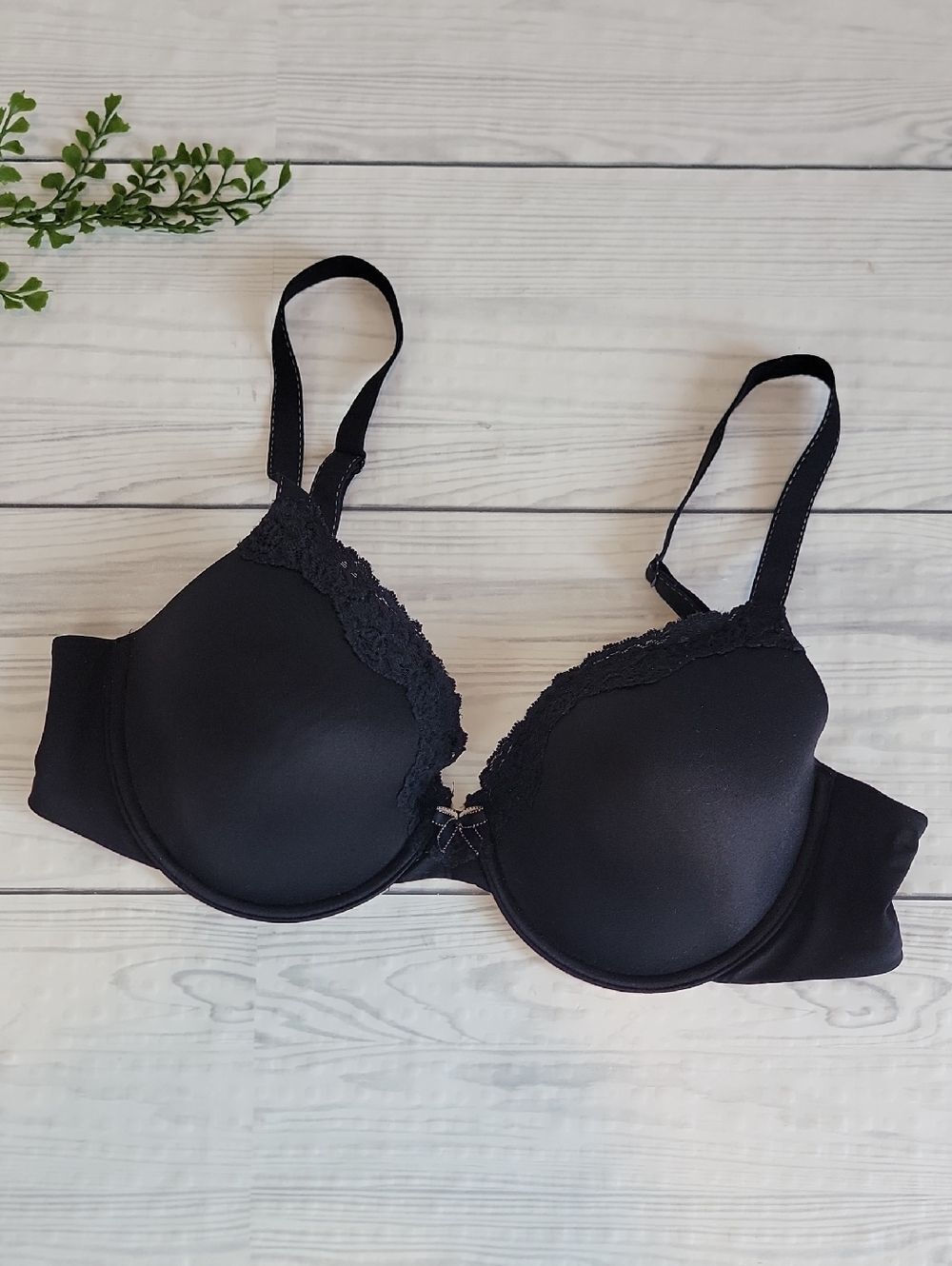 MaidenformβBlack Lace Trim T-Shirt Bra - Women Intimates Size 38C